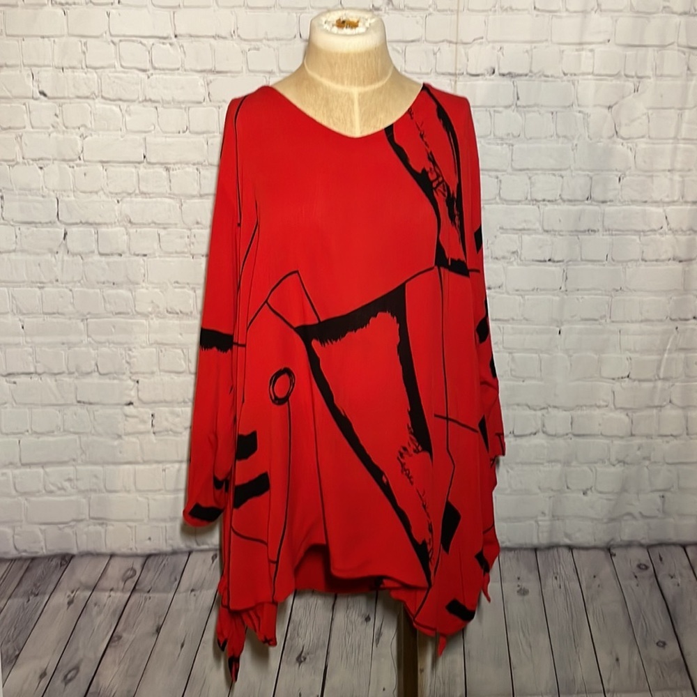 Ivy Reed Art Deco Dopamine Red Top Black long sleeve size 2x